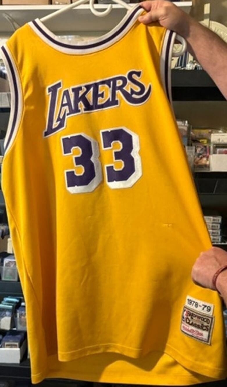 Mitchell & Ness LA Lakers Kareem Abdul-Jabbar #33 Classics Jersey 1978-79